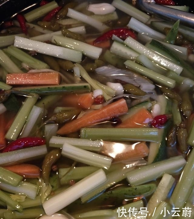 女性要想皮肤好，多吃这道菜，隔三差五吃1次，告别黄脸婆！