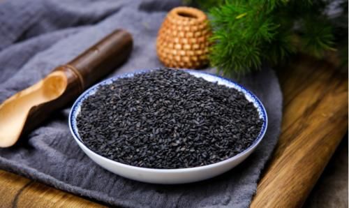 定喘嗽|肾虚会出现一系列的衰老现象，多吃这几种食物，可以有效缓解肾虚