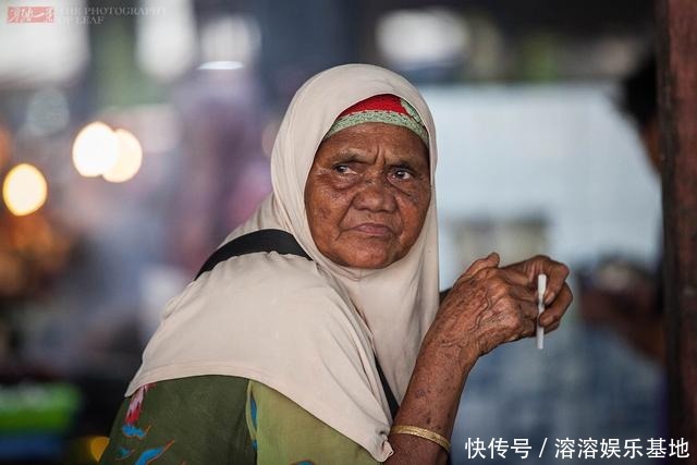 马来西亚沙巴，世界三大最佳日落观赏地之一，各路美女齐聚凹造型