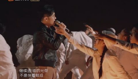 欧阳靖|陈小春又犯迷糊，读错号码帮赵文卓拉票，胡海泉再次捂嘴偷笑