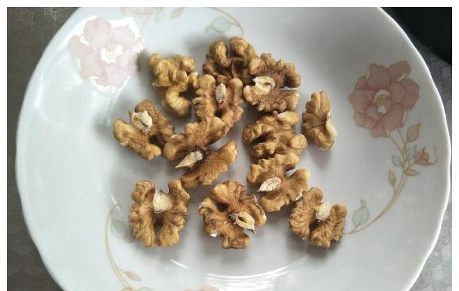 黑芝麻|破壁机食谱:多加3样食材打豆浆,不用出门买,实惠又香浓