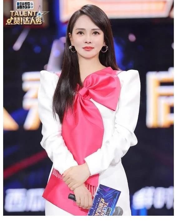 這檔節(jié)目集齊鄧紫棋、孟非、謝霆鋒、伊能靜四人，要火！