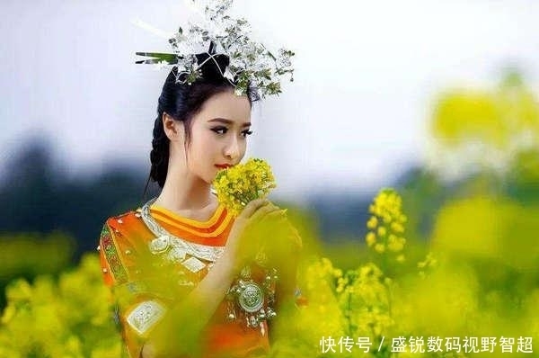 蒙古包|蒙古一家人睡在一个蒙古包里,新婚夫妇怎么办?当地人道出了实情