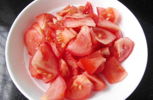 腰肢|媳妇最近迷上了这碗汤，隔一天喝一碗，肚腩消失了，腰肢也变细了