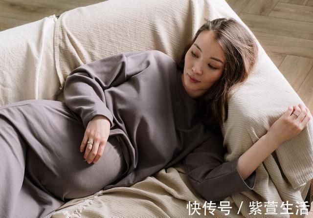 孕妇|仰睡、侧睡,孕妇睡觉姿势有讲究,孕期不同,睡姿大不同