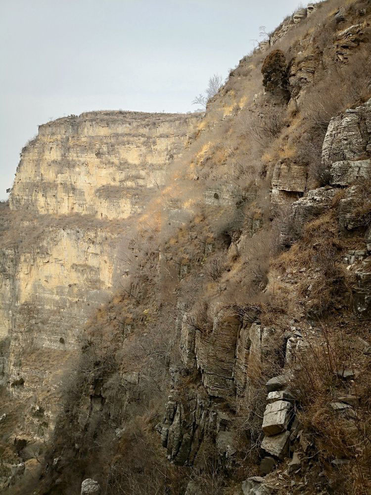 涞水|穿越高山和人群，涞水黄土顶—大北顶—大寨顶徒步旅游