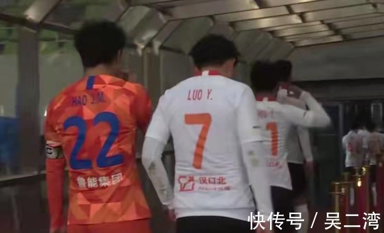 武汉|足协已经介入?蒿俊闵影响力真大!上游新闻:武汉俱乐部发声回应