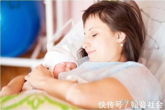 医护人员|新生儿宝宝出生后,为何医生要让宝妈确认性别,而不是先看脸?