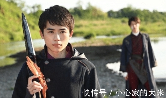 银河剑|假面骑士圣刃:剑斩手持双剑归队,老乌暴走,剑士圣刃被封号!