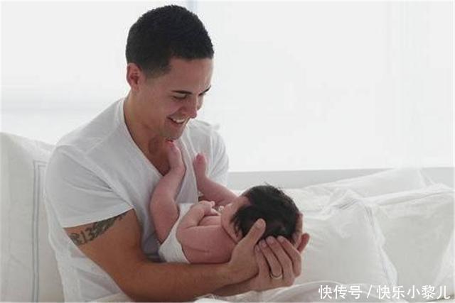 脊椎|小心把新生儿抱成“歪脖子”这种毁身高的抱姿，很多家长都在犯