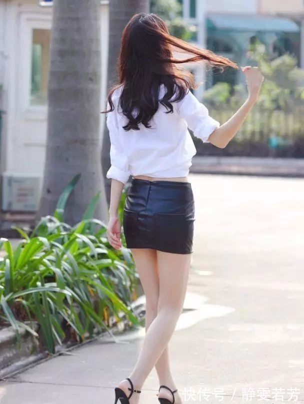 衬衣 这条皮裤光泽不错,时尚不失性感,还挺亮眼!