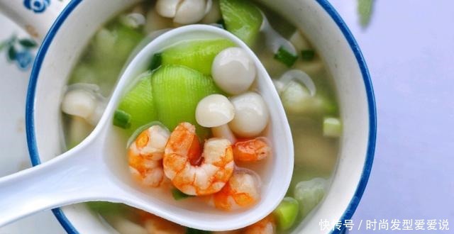  三伏天|三伏天，吃肉吃鱼都不如喝这汤，高蛋白低脂肪又美味，鲜香开胃