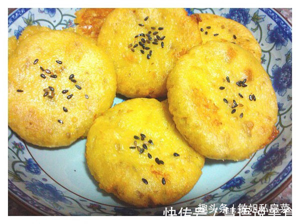 3个红薯，2个鸡蛋，不放水，不用油，教你做红薯饼，出锅不够吃