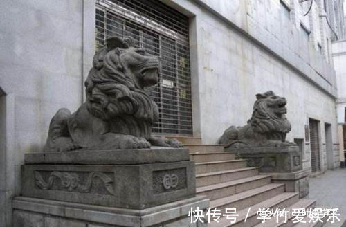 文史知识|为什么古人喜欢在门口放两尊石狮子原来它有这么多功能！