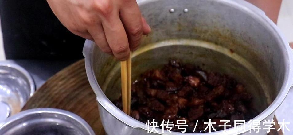 甜面酱|酱牛肉烧土豆好吃有诀窍，学会这个做法，肉嫩筋软，酱香浓郁