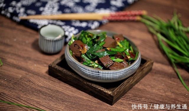 天气越冷就越想吃这菜，3块钱能炒一大盘，好吃到盘子都舔干净了