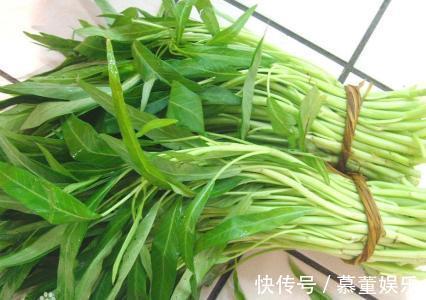 干皮症|女人不想老的快，脸上爬满皱纹，3种蔬菜，滋润皮肤，抗老保湿