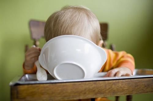 孩子|提醒宝妈:这2种食物,容易诱发湿疹上身,别再给孩子吃了