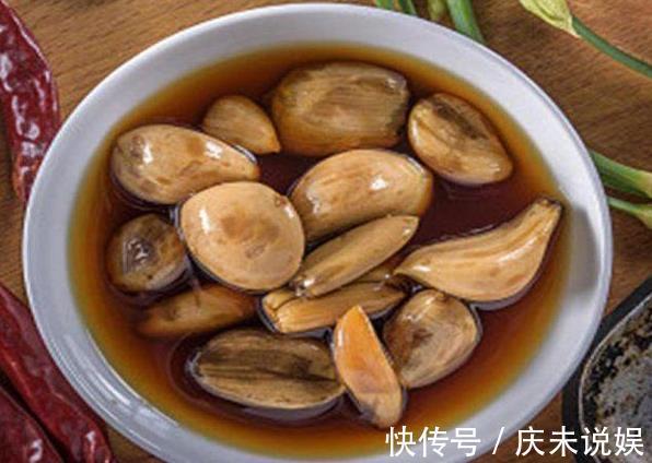 泡酒|大蒜泡酒对男人好处多多，功效多多，记得给身边人泡一点！