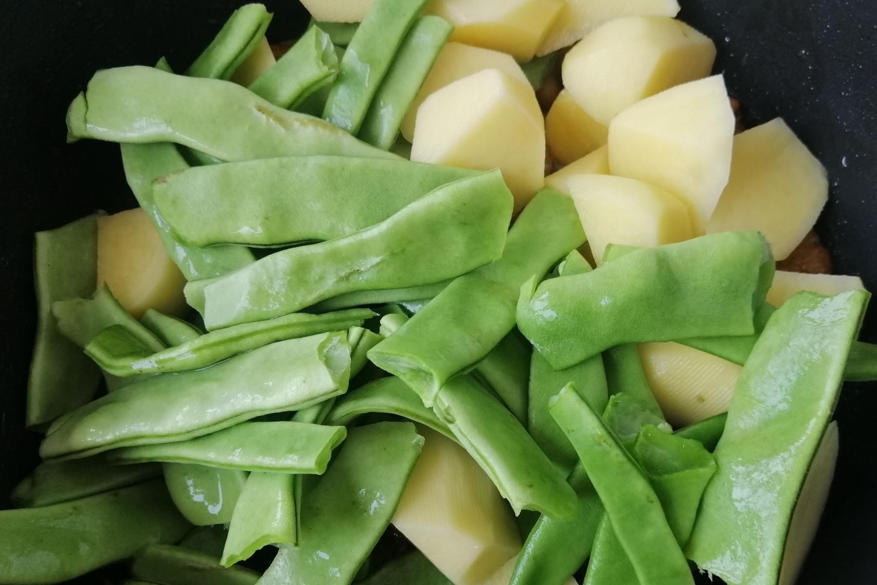 营养|天热不想做饭，炖一锅它，全家人爱吃，简单营养又下饭