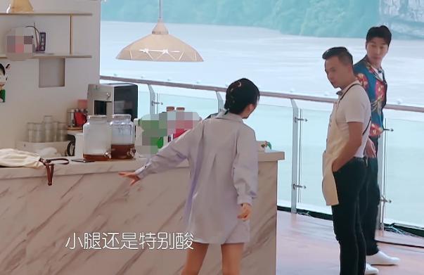 趙麗穎《中餐廳》暴露生活壞習(xí)慣,多次晚起床,房間邋遢衣物亂放