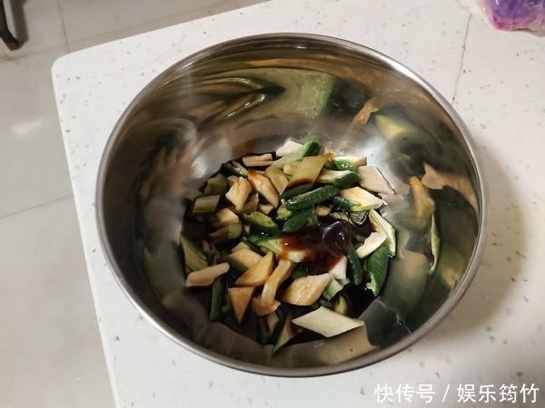 晒干的萝卜干要这样做,开胃下饭,给肉都不换,能多吃一碗饭