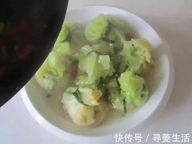 青豆|白菜别再炒了,换这种做法好吃到爆,上桌就被抢光