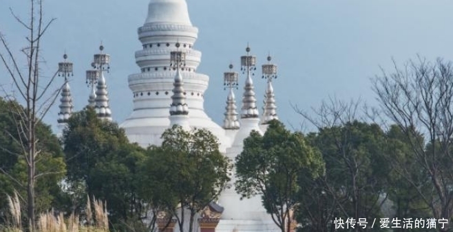 络绎不绝|中国“最高傲”的景区，门票210元从未降过价，游客却络绎不绝