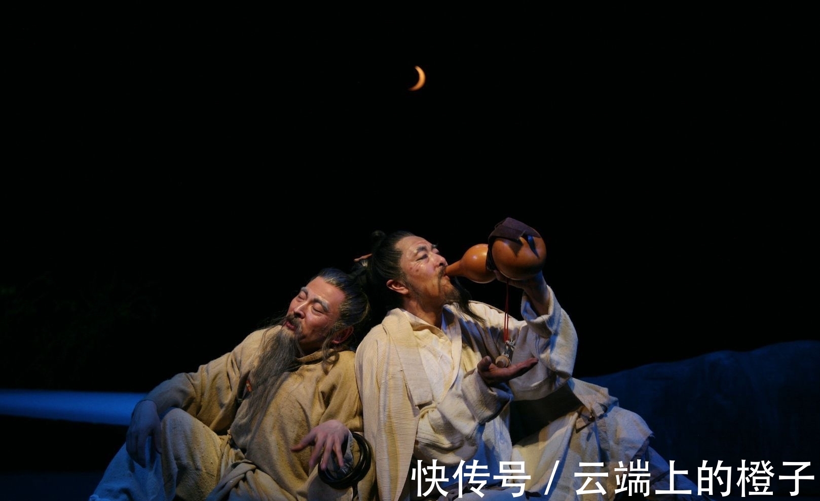 诗仙李白#李白受到山东儒生嘲讽,内心抑郁写下一首诗,至今已成骂人的绝唱