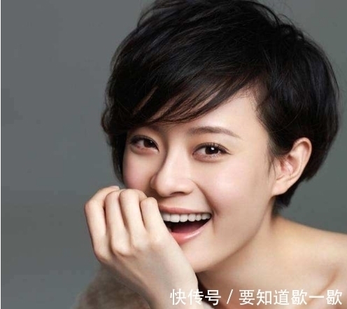 卷发 你的发量不多,情愿剪短发,也别瞎留这些“秃顶发型”!