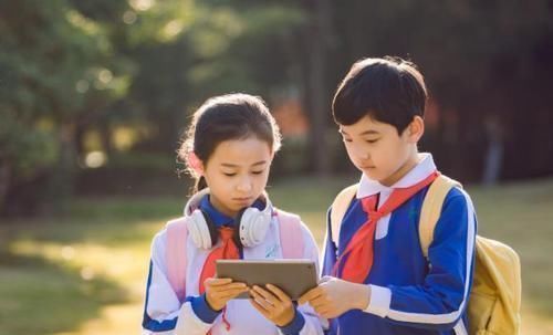 苦与乐|最毁孩子自信的3种妈妈,会毁掉他一生,看看你中招了吗?