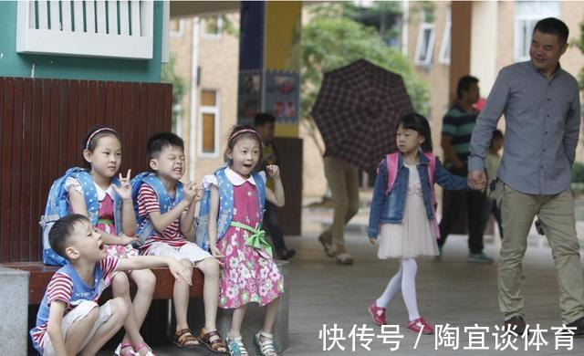 4胞胎|90后孕妈怀上4胞胎,顺利分娩后,宝宝性别令医生惊讶,全家欢喜