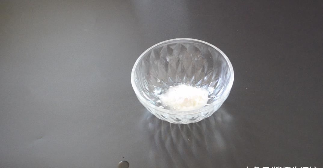 小苏打|不管马桶多黄多脏, 只需倒一碗它进去, 马桶一冲立马变干净