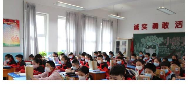 郭老师|100年后的语文书长什么样，网友们脑洞大开，郭言郭语成名人名言