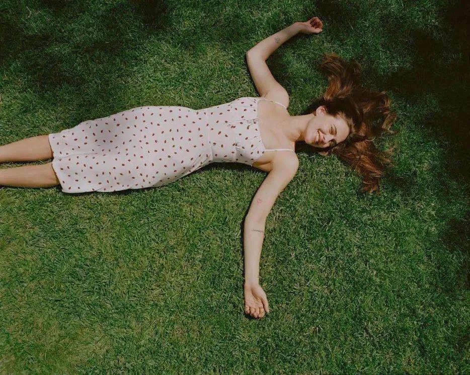 穿搭|绿色竟然这么好看！显白又减龄，必须来一件