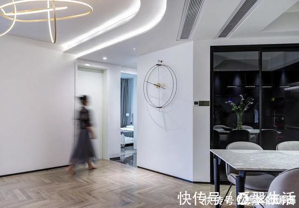 电视墙|看了他130㎡的家,才明白什么叫颜值超高、收纳满分,全屋质感十足