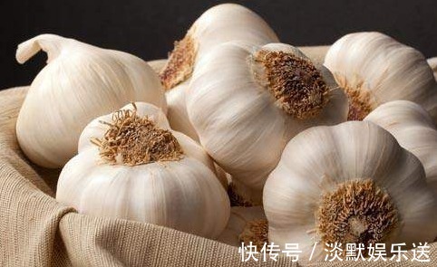 女人|女人40岁，多吃以下3种碱性食物，排毒杀菌，妇科炎症将不复存在