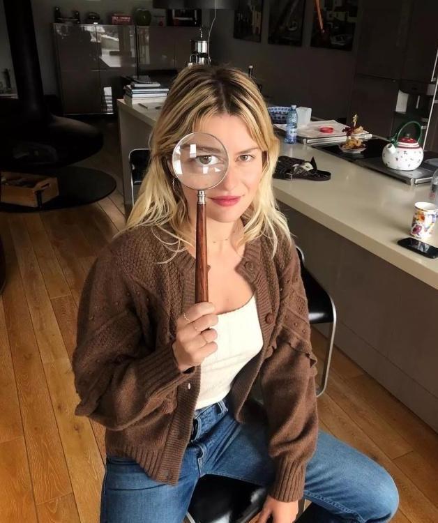 单品|20年前妈妈们穿的衣服又开始流行了复古时尚单品怎么穿才时髦