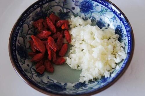 年夜饭必备的素菜，清爽解油腻，做法很简单，好吃还上档次！