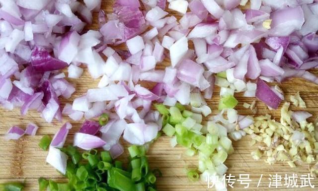 冬天,多给孩子做它吃,蒸一蒸营养又清淡,隔三差五吃滋补又保暖