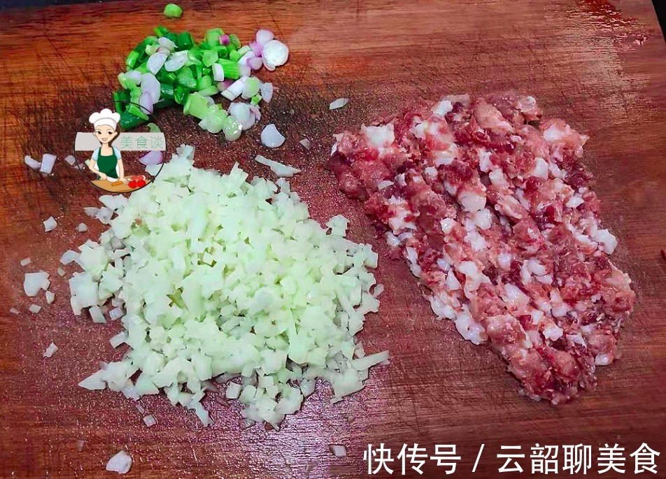鲜香|夏天要多吃蒸菜,此菜蒸一蒸15分钟搞定,鲜香好消化,营养不上火