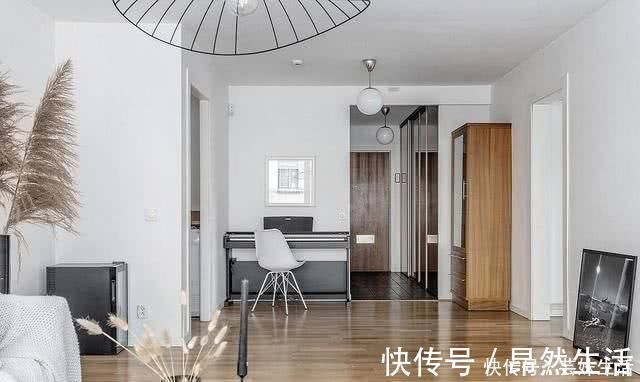 玄关|晒晒102平新房,老婆坚持在过道上做洗衣房,家人不满