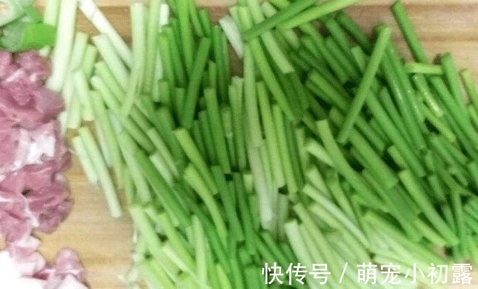 蒜苔|这菜比燕窝还补，一把5块钱，常炒给爸妈能降三高还抗癌