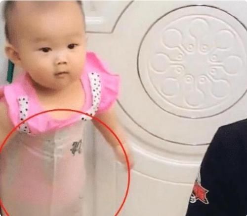 舅舅|舅舅带娃路子有多野?为打游戏“封印”外甥女,宝妈好气又好笑