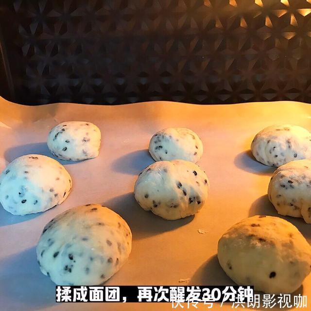  做出|不用揉面，也可以轻松做出松软好吃的面包，按照这个方法零失败