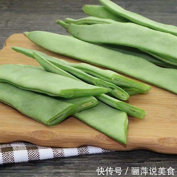 入秋后趁着太阳大，6种豆多晒点，晒好冬天没菜时拿出来炖肉特香