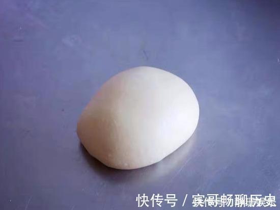 教你在家做香甜松软小面包,做法简单方便,比买的好吃多了