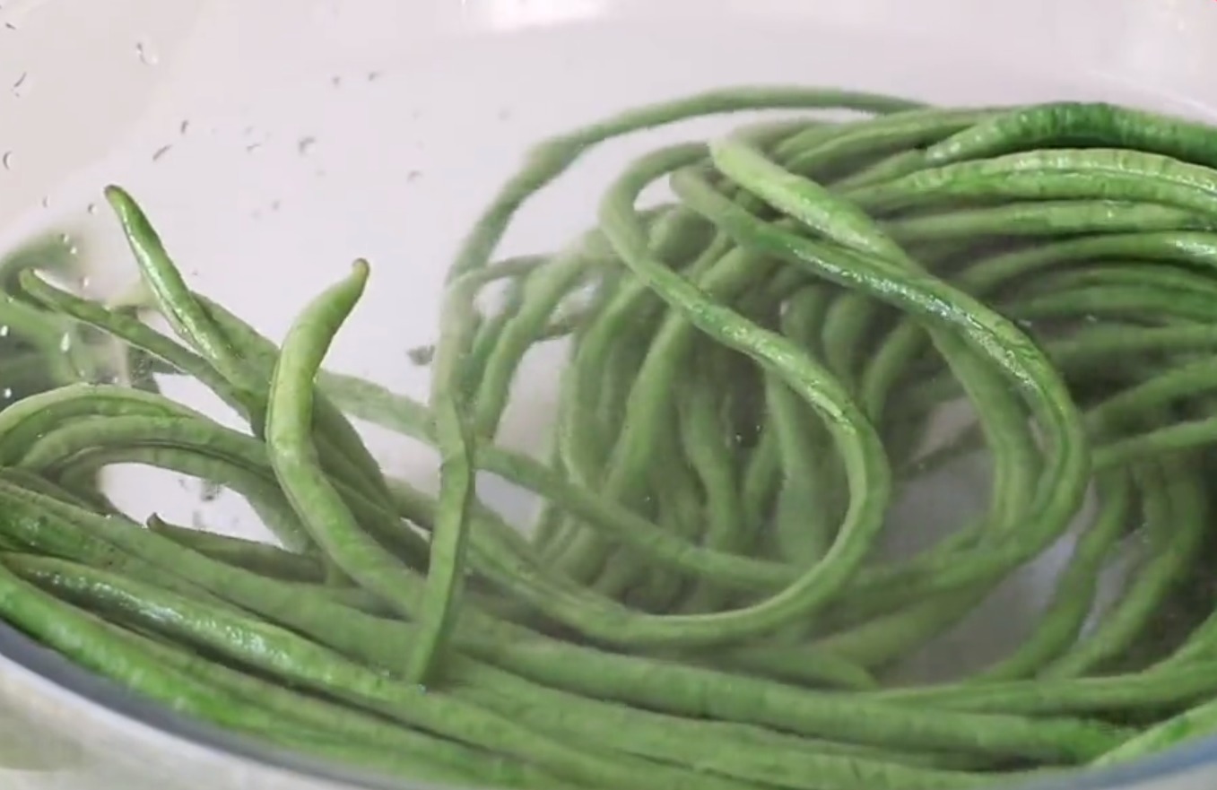 豆角学会这样做，好吃到你不想放筷子，鲜嫩营养，越嚼越想吃