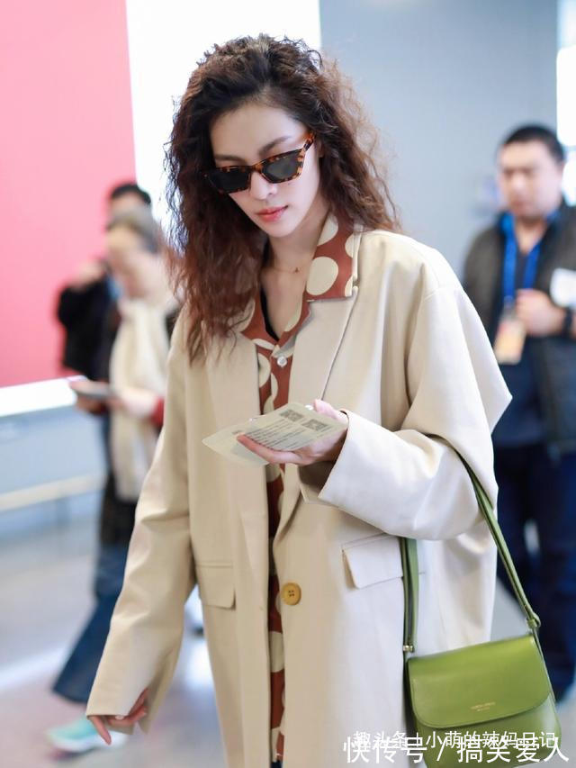 小姐姐 女人一旦上了35岁,尽量少留这3款“显老发型”,土气又没气质