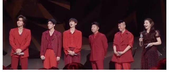 《披哥》成团夜淘汰人员曝光，网友：该走的没走，不该走的却走了